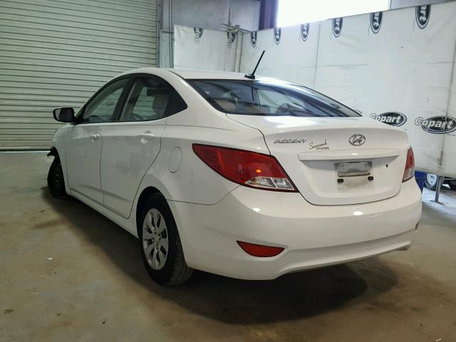 KMHCT4AE3GU120136 - 2016 HYUNDAI ACCENT SE WHITE photo 3