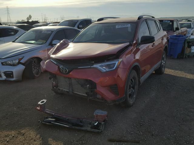 JTMBFREV0HJ112920 - 2017 TOYOTA RAV4 LE RED photo 2