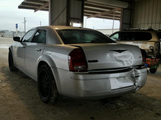 2C3KA43R47H804688 - 2007 CHRYSLER 300 SILVER photo 3