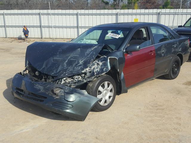 4T1BE32KX2U547553 - 2002 TOYOTA CAMRY LE GREEN photo 2