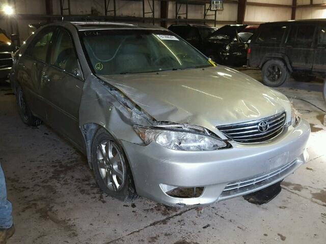 4T1BF32K15U107335 - 2005 TOYOTA CAMRY LE SILVER photo 1