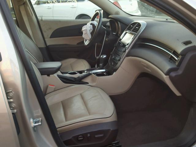 1G11E5SA2GF110573 - 2016 CHEVROLET MALIBU LIM 金色 照片 5