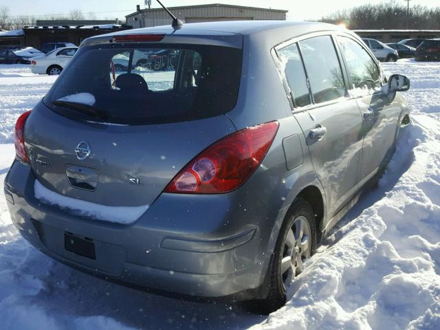 3N1BC13E79L392409 - 2009 NISSAN VERSA S GRAY photo 4