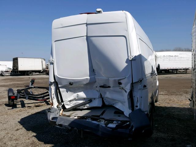 WD3PE8CB7C5682775 - 2012 MERCEDES-BENZ SPRINTER 2 WHITE photo 4