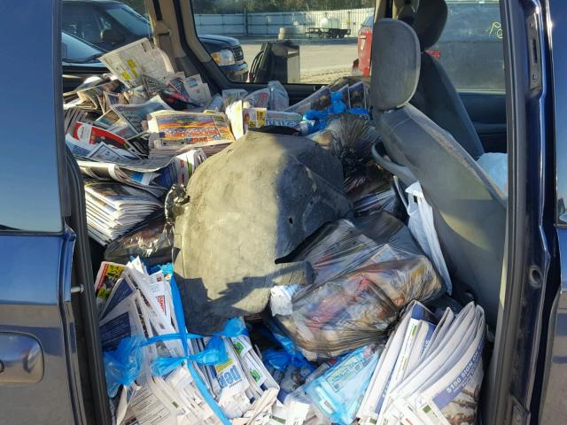 1A4GP45R26B671427 - 2006 CHRYSLER TOWN & COU BLUE photo 6