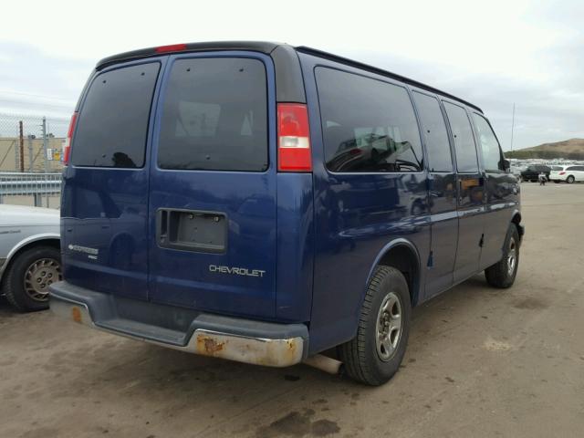 1GNFH15T741212056 - 2004 CHEVROLET EXPRESS G1 BLUE photo 4