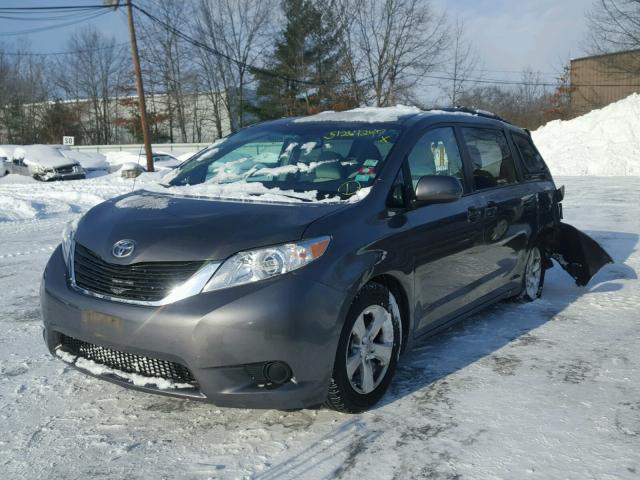 5TDKK3DCXBS143143 - 2011 TOYOTA SIENNA LE GRAY photo 2