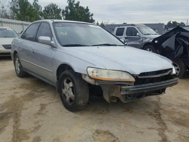 1HGCG5646WA266837 - 1998 HONDA ACCORD LX SILVER photo 1