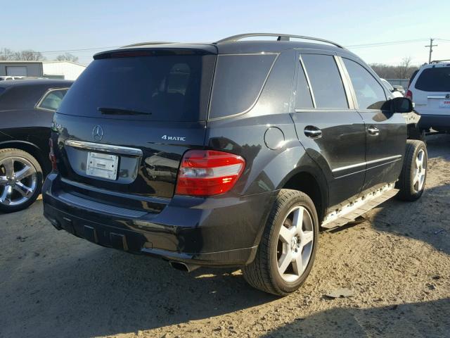 4JGBB72E58A307587 - 2008 MERCEDES-BENZ ML 550 BLACK photo 4