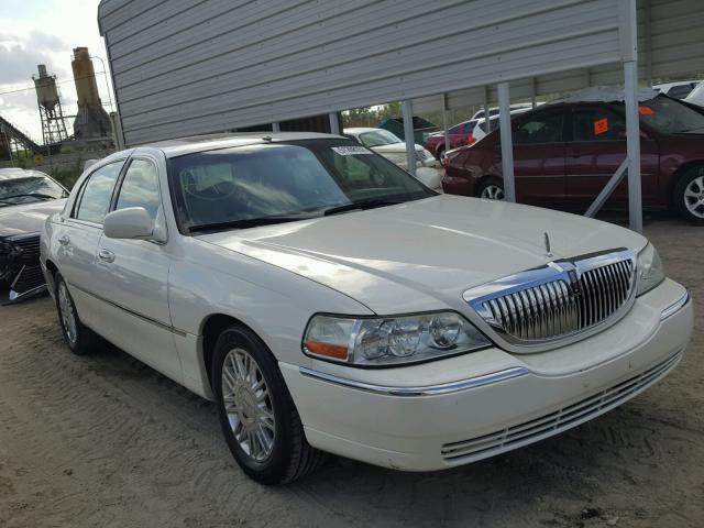 1LNHM82V06Y642576 - 2006 LINCOLN TOWN CAR S WHITE photo 1