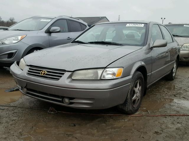 4T1BG28K3XU473766 - 1999 TOYOTA CAMRY CE BEIGE photo 2