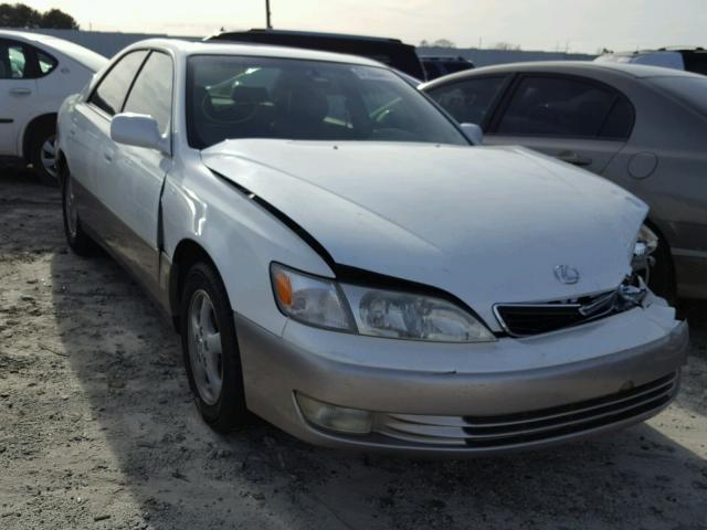 JT8BF28GXW0125583 - 1998 LEXUS ES 300 WHITE photo 1