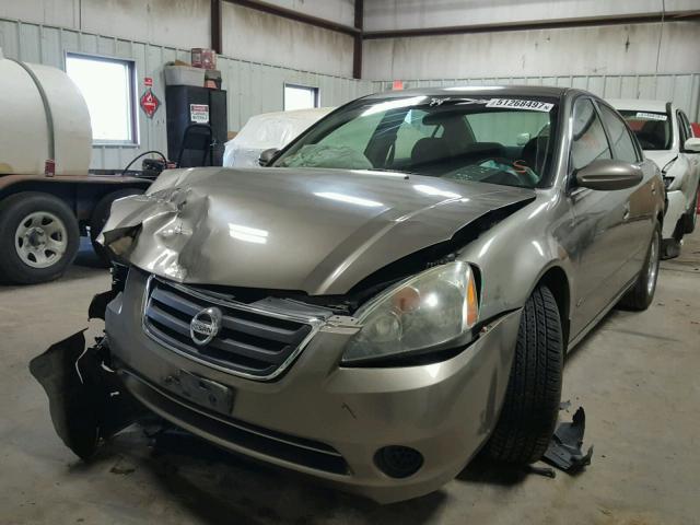 1N4AL11D22C214594 - 2002 NISSAN ALTIMA BAS TAN photo 2