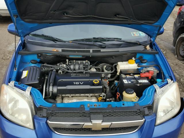 KL1TD56667B045766 - 2007 CHEVROLET AVEO BASE Niebieski zdjęcie 7