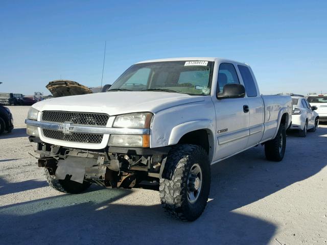 1GCHK29U04E351028 - 2004 CHEVROLET SILVERADO WHITE photo 2