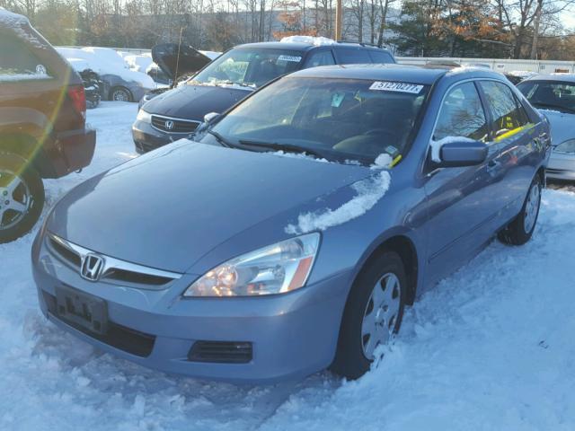 1HGCM56407A072833 - 2007 HONDA ACCORD LX GRAY photo 2