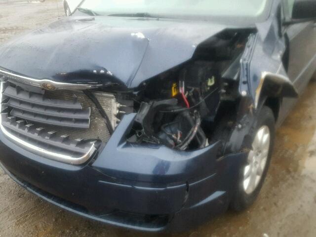 2A8HR44H98R643327 - 2008 CHRYSLER TOWN & COU BLUE photo 9