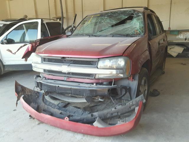 1GNDT13S522173409 - 2002 CHEVROLET TRAILBLAZE MAROON photo 2