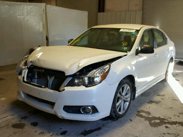 4S3BMCA63E3028012 - 2014 SUBARU LEGACY 2.5 WHITE photo 2