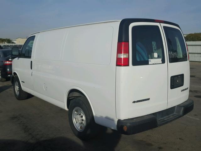 1GCGG25V851258651 - 2005 CHEVROLET EXPRESS G2 WHITE photo 3