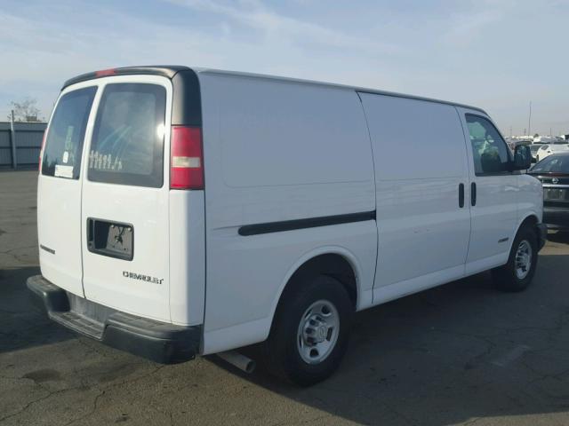 1GCGG25V851258651 - 2005 CHEVROLET EXPRESS G2 WHITE photo 4