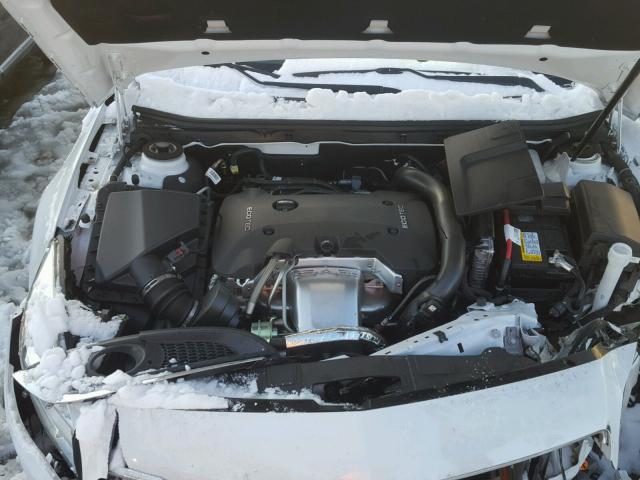 2G4GL5EX8H9196923 - 2017 BUICK REGAL SPOR WHITE photo 7