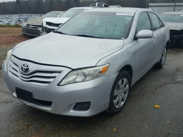 4T1BF3EK5BU740752 - 2011 TOYOTA CAMRY BASE SILVER photo 2