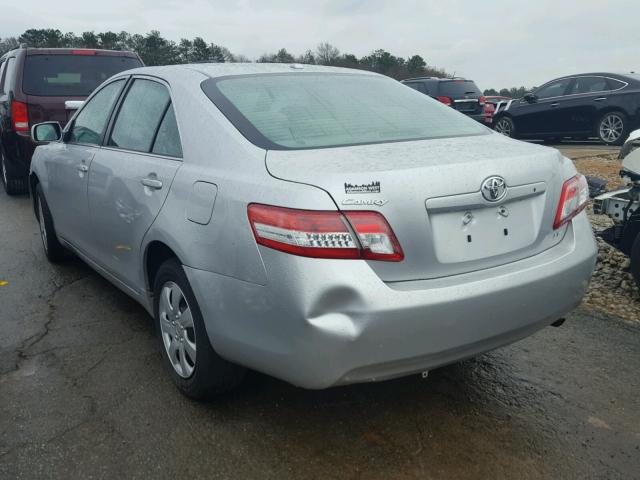 4T1BF3EK5BU740752 - 2011 TOYOTA CAMRY BASE SILVER photo 3