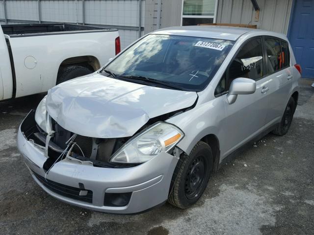 3N1BC13E29L358698 - 2009 NISSAN VERSA S SILVER photo 2