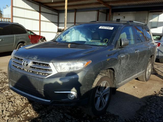 5TDDK3EH0DS270795 - 2013 TOYOTA HIGHLANDER GREEN photo 2