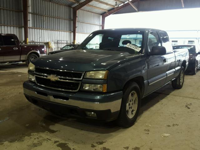 1GCEC19V47Z176881 - 2007 CHEVROLET SILVERADO BLUE photo 2