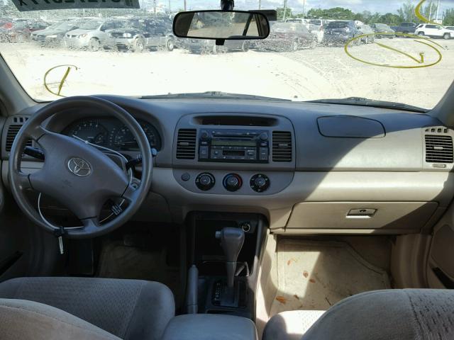 4T1BE32K82U115799 - 2002 TOYOTA CAMRY LE თეთრი ფოტო 9