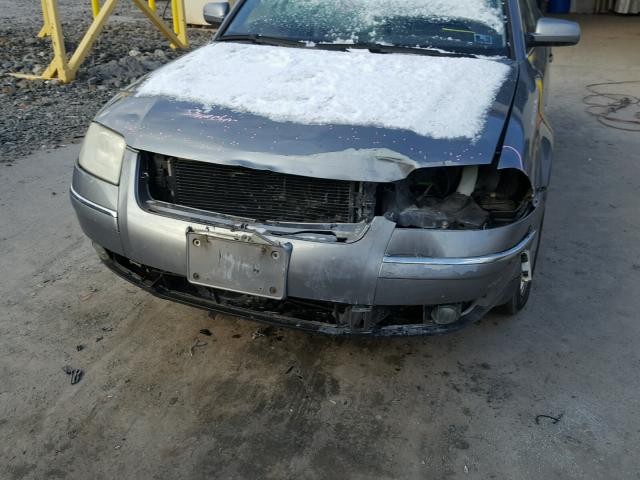 WVWRH63B33P430245 - 2003 VOLKSWAGEN PASSAT GLX GRAY photo 9