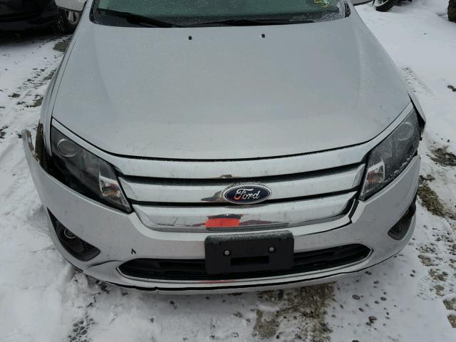 3FAHP0HA6CR142665 - 2012 FORD FUSION SE SILVER photo 7