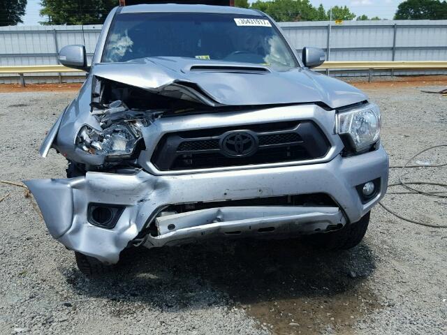 5TFLU4EN7FX117636 - 2015 TOYOTA TACOMA DOU SILVER photo 9