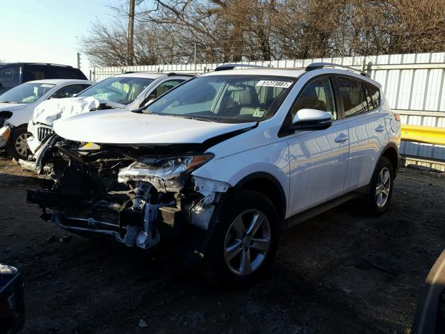 2T3RFREV9EW140727 - 2014 TOYOTA RAV4 XLE WHITE photo 2