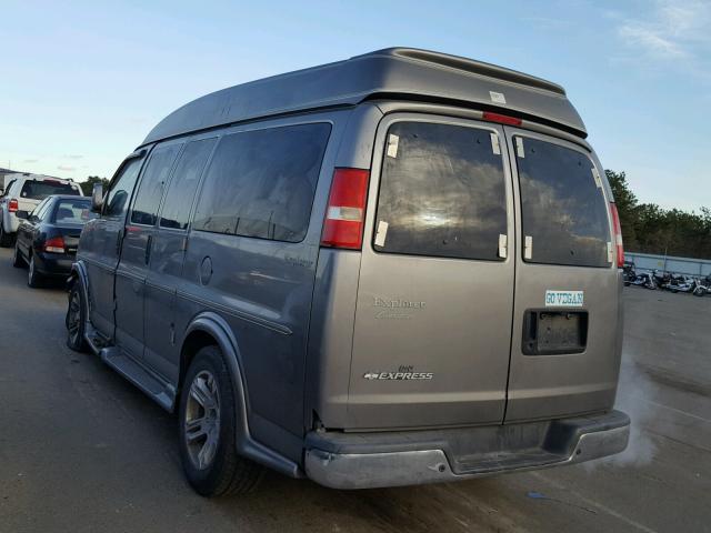 1GBFG15T471133612 - 2007 CHEVROLET EXPRESS G1 GRAY photo 3