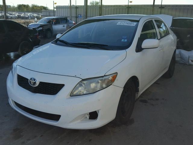 1NXBU4EE8AZ308659 - 2010 TOYOTA COROLLA BA WHITE photo 2