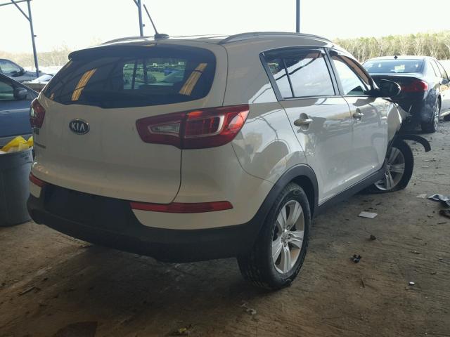 KNDPB3A2XB7028828 - 2011 KIA SPORTAGE L WHITE photo 4