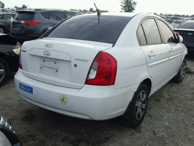 KMHCN46CX7U095589 - 2007 HYUNDAI ACCENT GLS WHITE photo 4