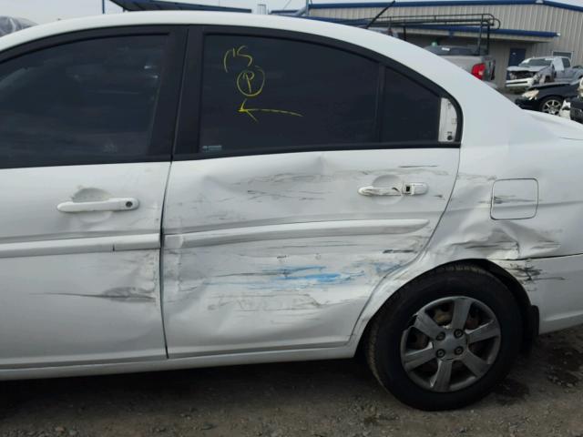 KMHCN46CX7U095589 - 2007 HYUNDAI ACCENT GLS WHITE photo 9