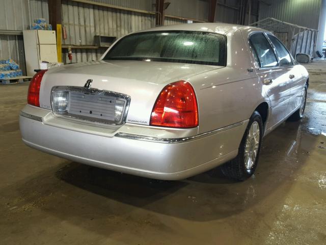 2LNBL8CV1BX760833 - 2011 LINCOLN TOWN CAR S SILVER photo 4