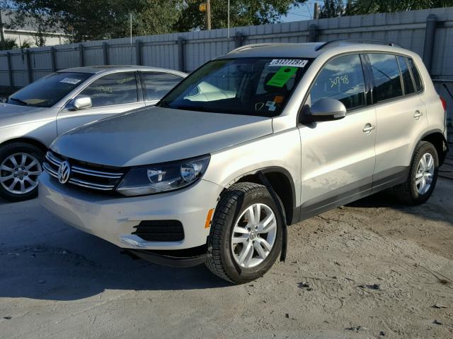 WVGAV7AX1FW604667 - 2015 VOLKSWAGEN TIGUAN S SILVER photo 2