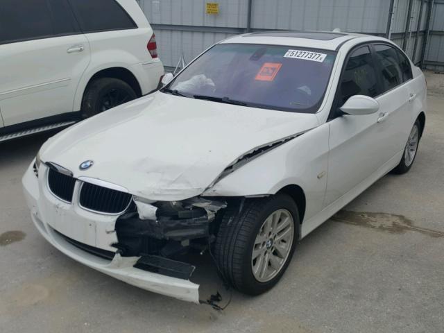 WBAVA37547NL10782 - 2007 BMW 328 I WHITE photo 2