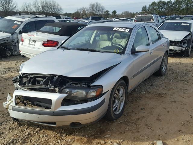 YV1RS61T742384733 - 2004 VOLVO S60 SILVER photo 2