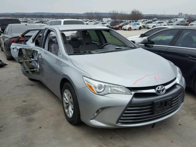 4T1BF1FK3HU622050 - 2017 TOYOTA CAMRY LE SILVER photo 1