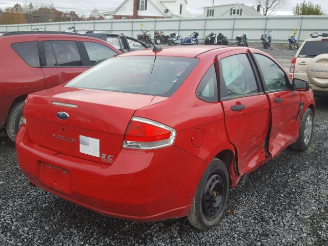 1FAHP34N18W103111 - 2008 FORD FOCUS S/SE RED photo 4