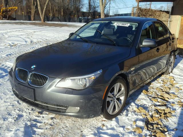 WBANV1C55AC159260 - 2010 BMW 528 XI GRAY photo 2