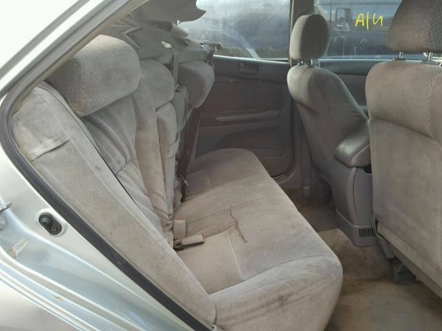 JTDBE32K220109203 - 2002 TOYOTA CAMRY LE SILVER photo 6