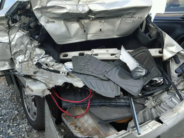 JTDBE32K220109203 - 2002 TOYOTA CAMRY LE SILVER photo 9